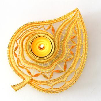 Preview: 481 Klöppelbrief Blatt "Pagelia" für Teelichthalter